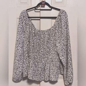 5/$25 Nine West Floral Top